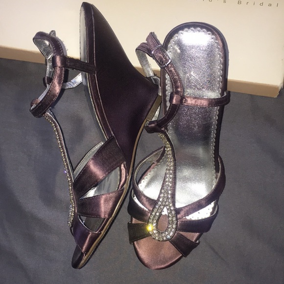 David’s Bridal/Michaelangelo “Willow” Embellished Espresso Wedges sz 8 - Picture 13 of 16